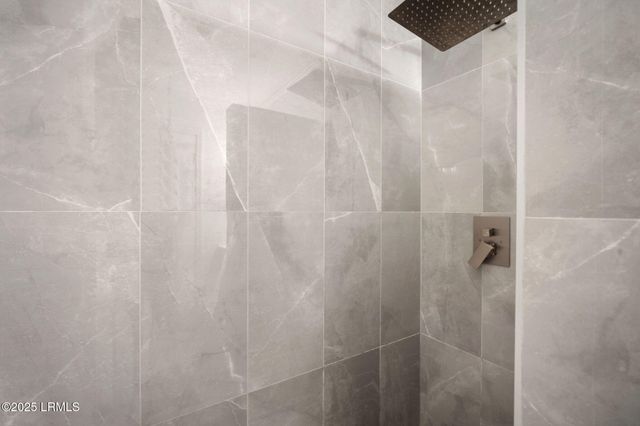 40 Folly Field Rd Apt B205, Hilton Head Island, SC 29928