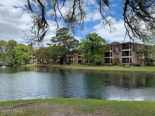 40 Folly Field Rd Apt B205, Hilton Head Island, SC 29928