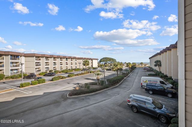 40 Folly Field Rd Apt B205, Hilton Head Island, SC 29928