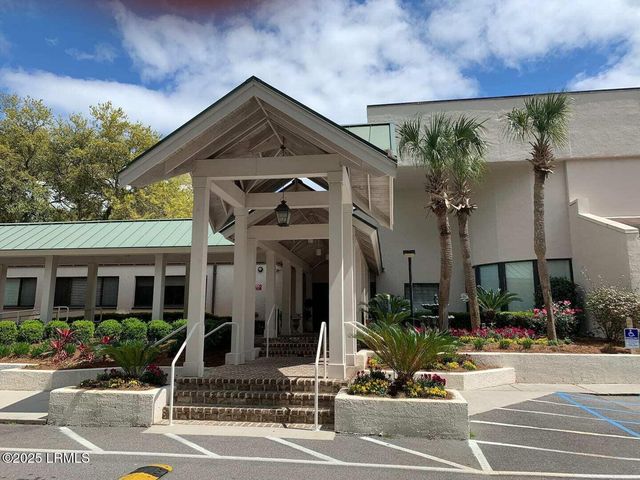 40 Folly Field Rd Apt B205, Hilton Head Island, SC 29928