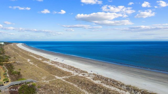 40 Folly Field Rd Apt B205, Hilton Head Island, SC 29928