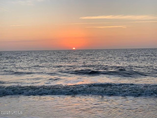 40 Folly Field Rd Apt B205, Hilton Head Island, SC 29928