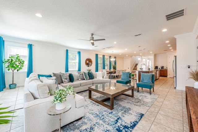 111 LASSO DRIVE, Kissimmee, FL 34747