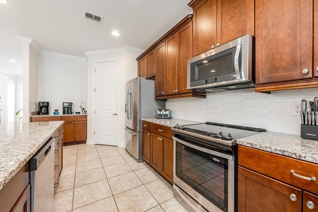 111 LASSO DRIVE, Kissimmee, FL 34747