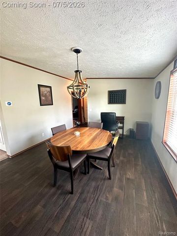 11211 Nearbrook Court, South Lyon, MI 48178