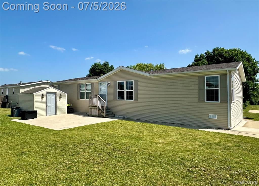 11211 Nearbrook Court, South Lyon, MI 48178