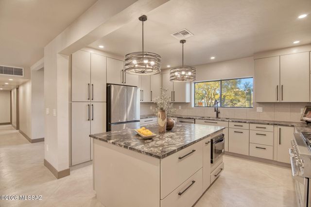 771 W Giaconda Way, Tucson, AZ 85704