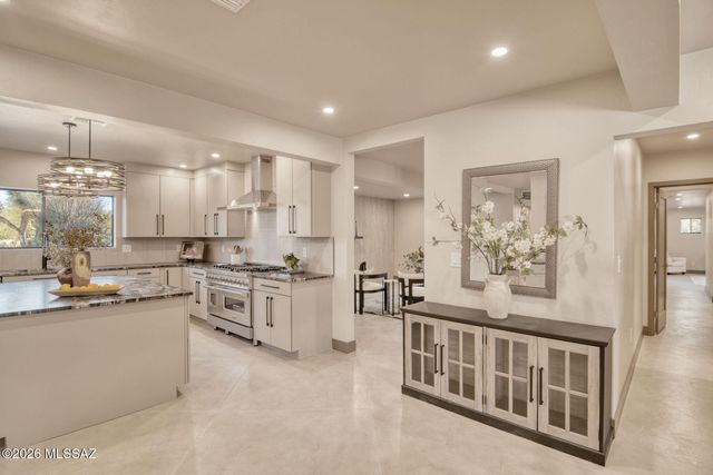 771 W Giaconda Way, Tucson, AZ 85704