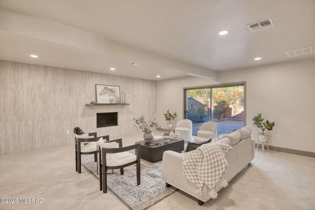 771 W Giaconda Way, Tucson, AZ 85704