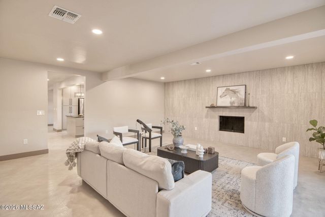 771 W Giaconda Way, Tucson, AZ 85704