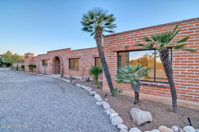 771 W Giaconda Way, Tucson, AZ 85704