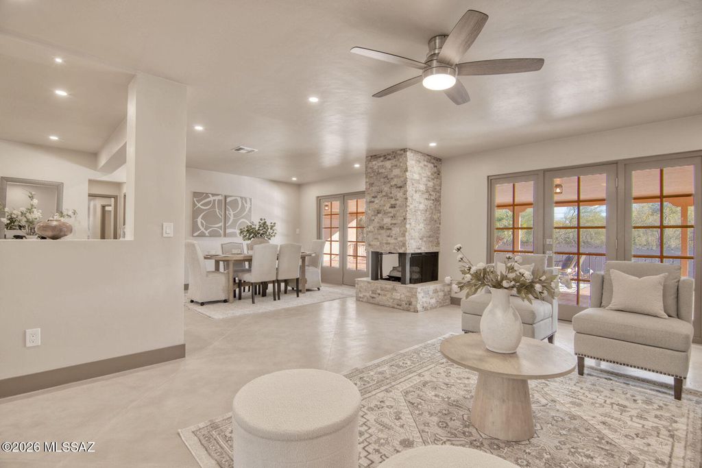 771 W Giaconda Way, Tucson, AZ 85704