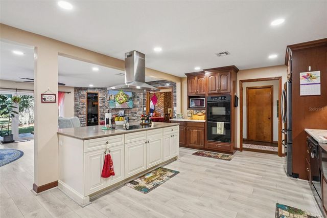 29207 OLD MILL W, Tavares, FL 32778