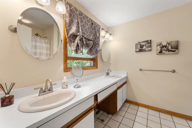 128 Orton St Ext, Worcester, MA 01604