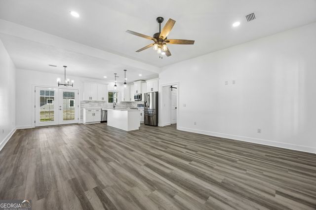 215 McQueen Street, Folkston, GA 31537