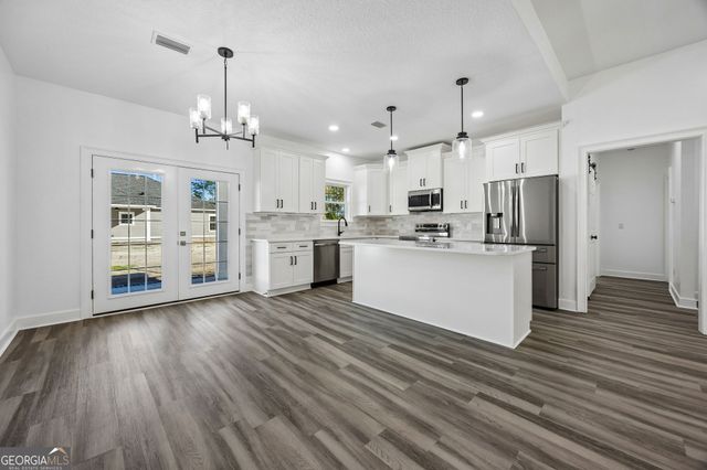 215 McQueen Street, Folkston, GA 31537