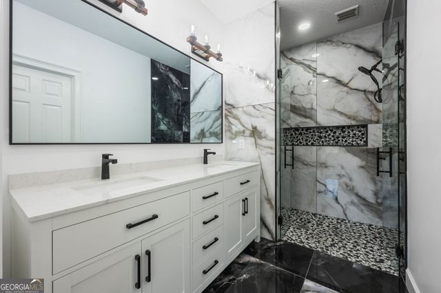 215 McQueen Street, Folkston, GA 31537