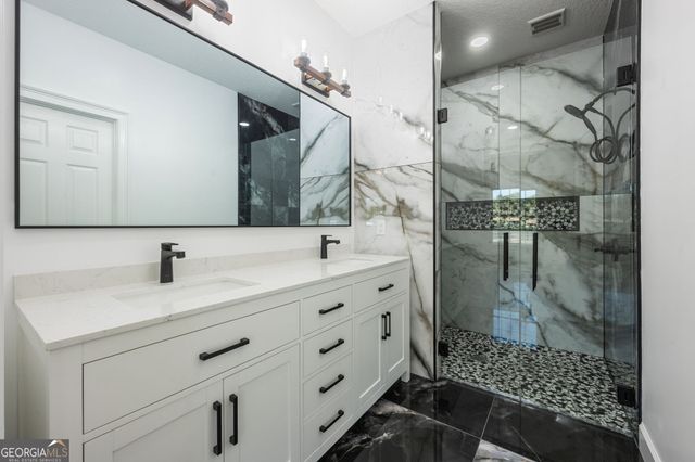 215 McQueen Street, Folkston, GA 31537