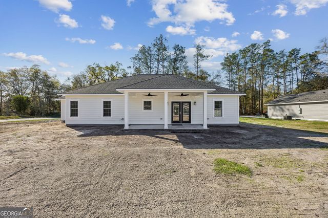 215 McQueen Street, Folkston, GA 31537