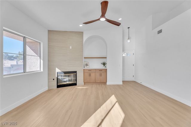 5225 West Reno Avenue 210, Las Vegas, NV 89118