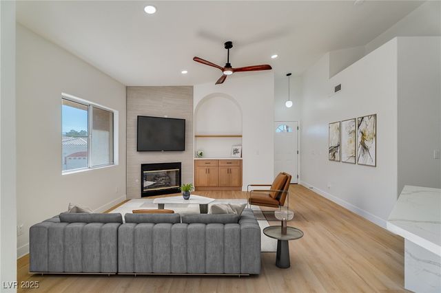 5225 West Reno Avenue 210, Las Vegas, NV 89118