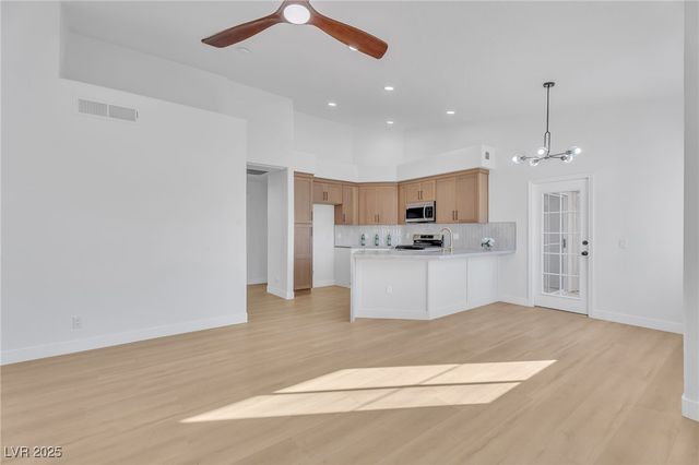 5225 West Reno Avenue 210, Las Vegas, NV 89118