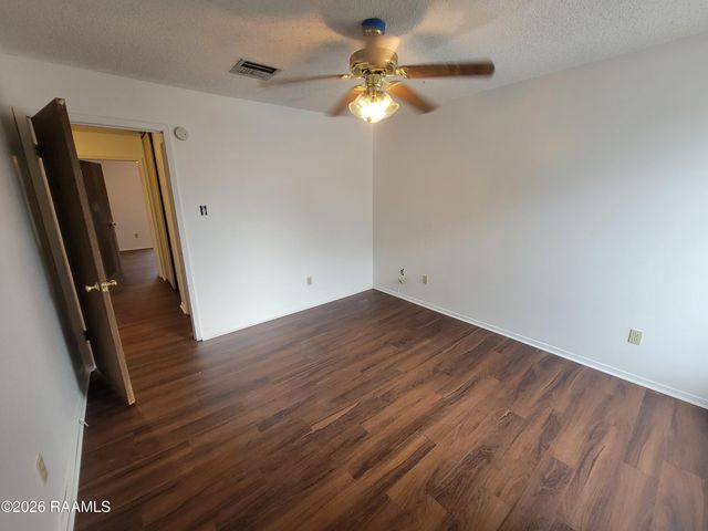 201 High Meadows Boulevard 208, Lafayette, LA 70507