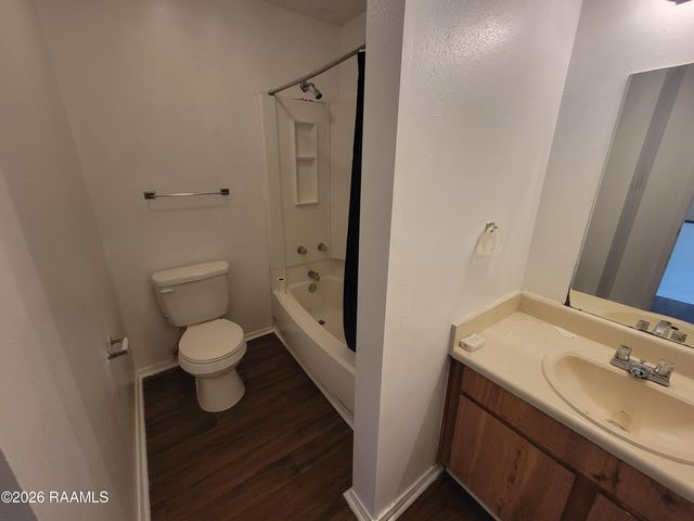 201 High Meadows Boulevard 208, Lafayette, LA 70507