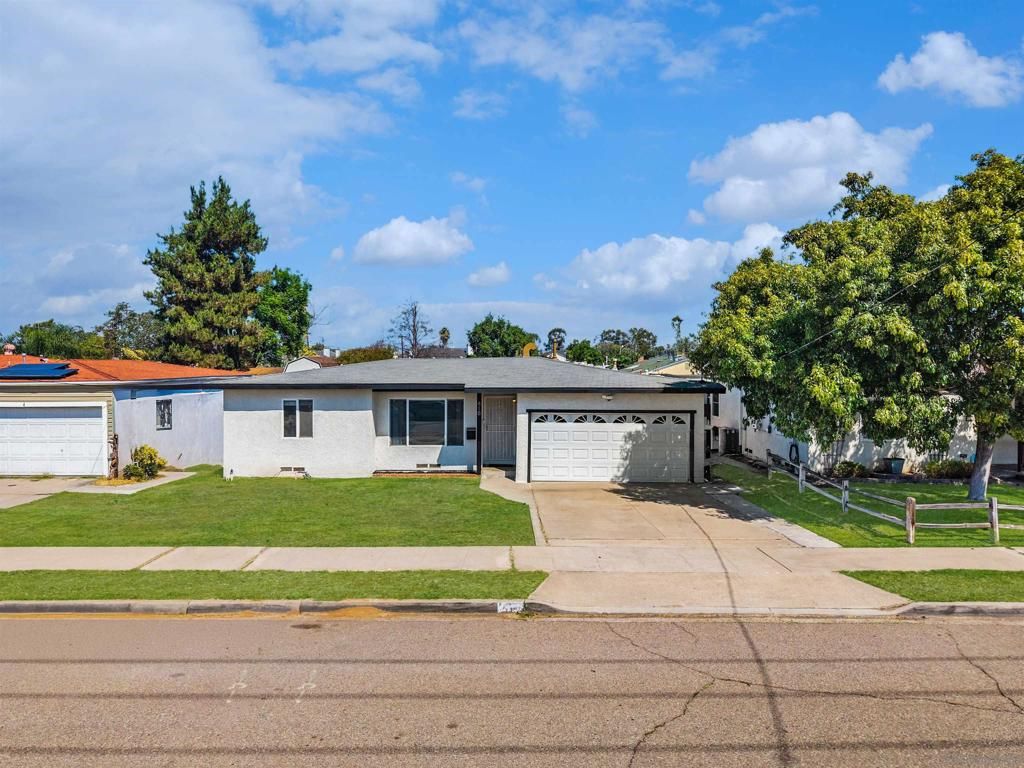 418 Manor Dr, El Cajon, CA 92020