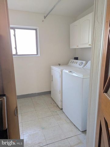 1545 W PASSYUNK AVE, Philadelphia, PA 19145