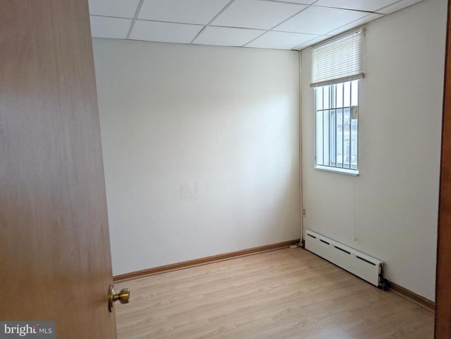 1545 W PASSYUNK AVE, Philadelphia, PA 19145