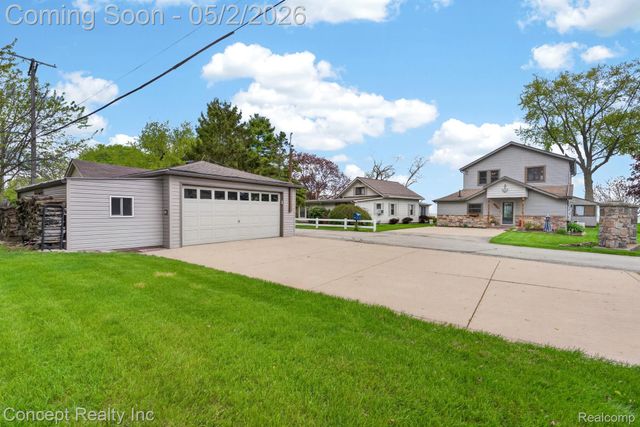 4720 Long Road, Frenchtown Township, MI 48166
