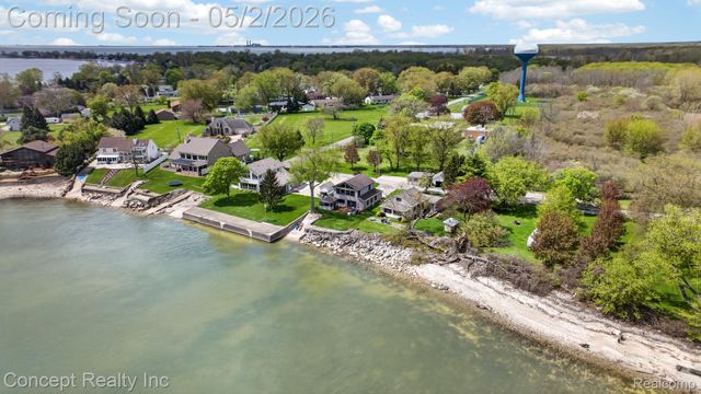 4720 Long Road, Frenchtown Township, MI 48166
