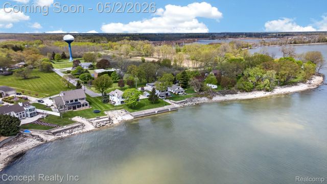4720 Long Road, Frenchtown Township, MI 48166