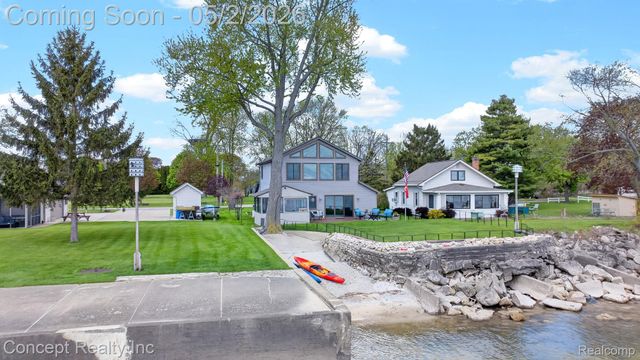4720 Long Road, Frenchtown Township, MI 48166