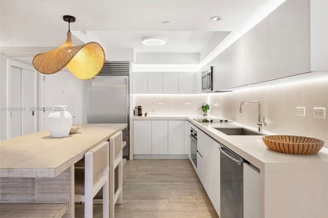 102 24th Street 1213, Miami Beach, FL 33139