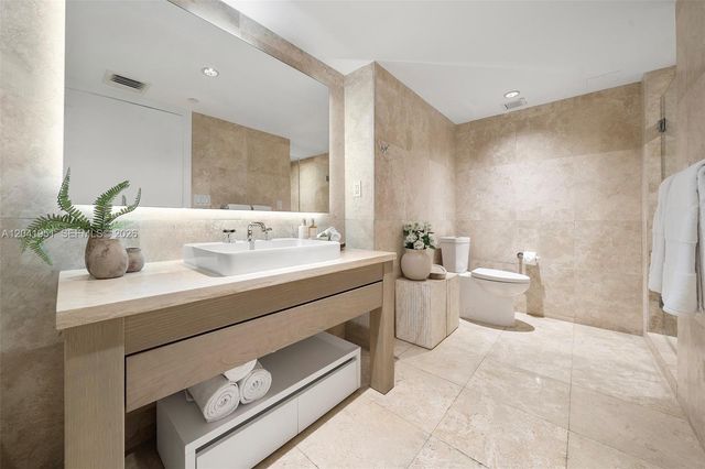 102 24th Street 1213, Miami Beach, FL 33139