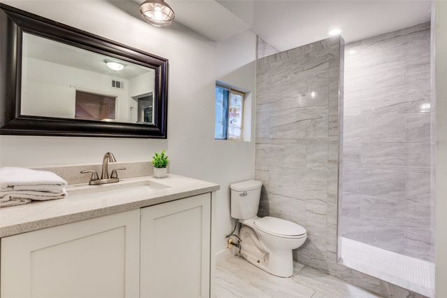 606 Quiram Lane, Kemp, TX 75143