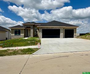 5618 N 199th Street, Elkhorn, NE 68022