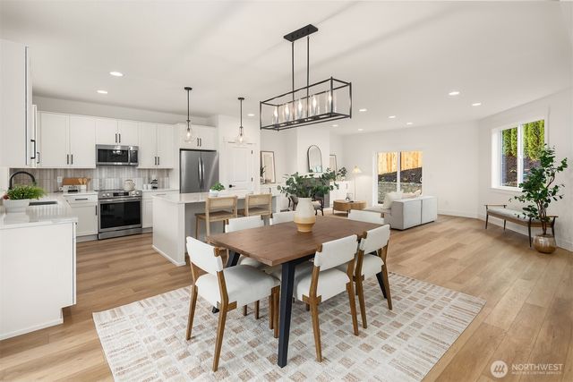 404 Edmonds Ave NE, Renton, WA 98056