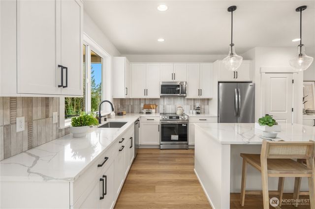 404 Edmonds Ave NE, Renton, WA 98056