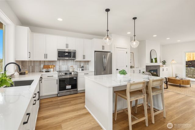 404 Edmonds Ave NE, Renton, WA 98056