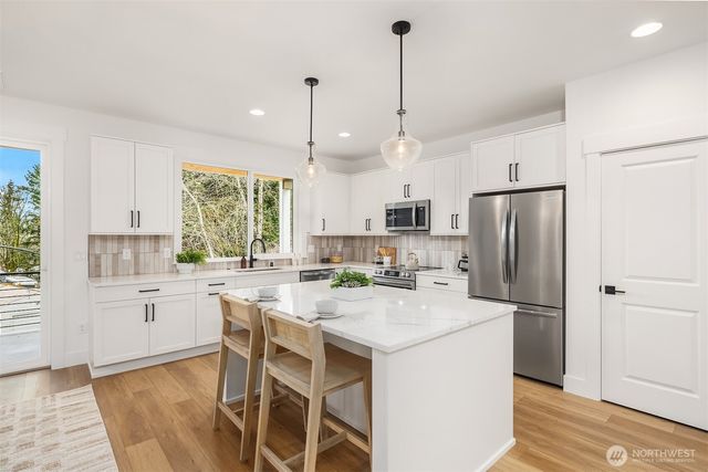 404 Edmonds Ave NE, Renton, WA 98056