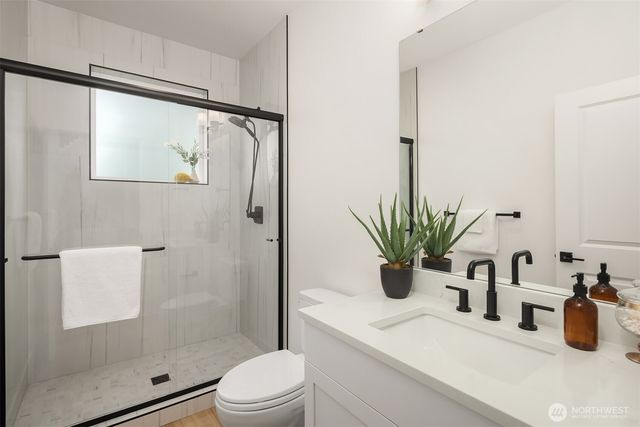 404 Edmonds Ave NE, Renton, WA 98056