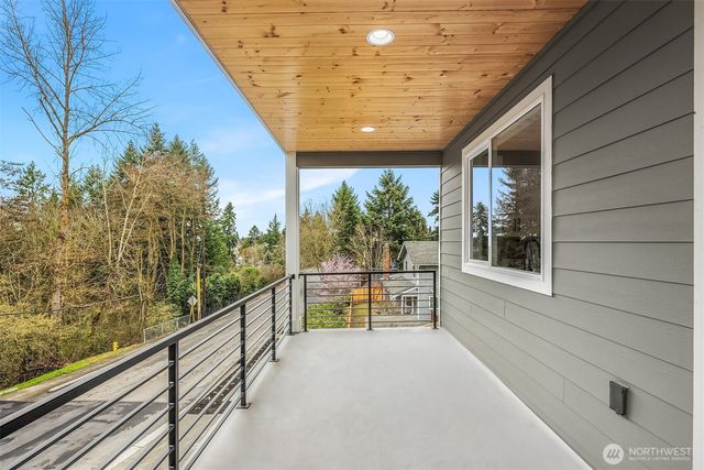 404 Edmonds Ave NE, Renton, WA 98056