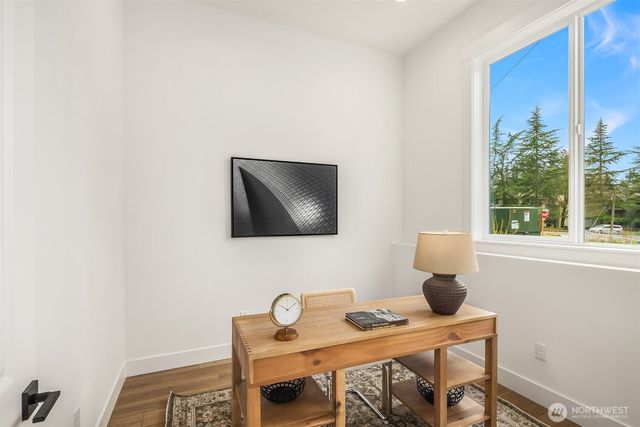 404 Edmonds Ave NE, Renton, WA 98056