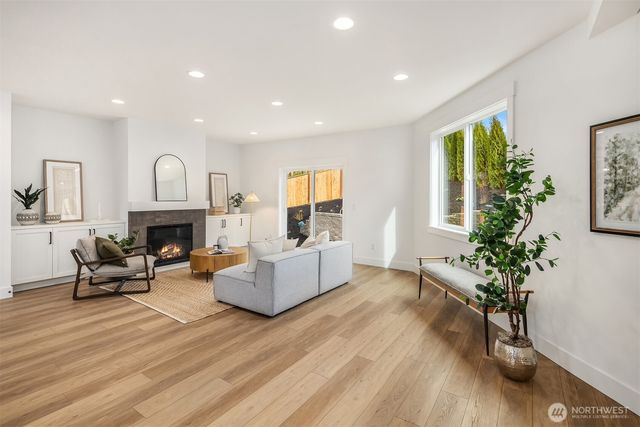 404 Edmonds Ave NE, Renton, WA 98056