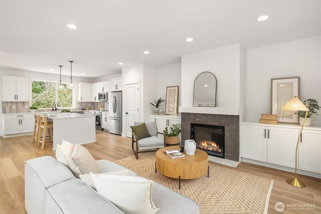 404 Edmonds Ave NE, Renton, WA 98056