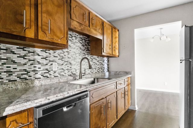 3855 Northeast Dr Apt G, Clarksville, TN 37040