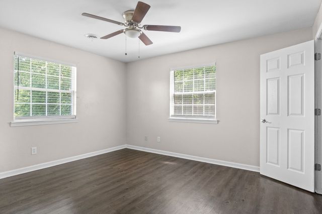 3855 Northeast Dr Apt G, Clarksville, TN 37040